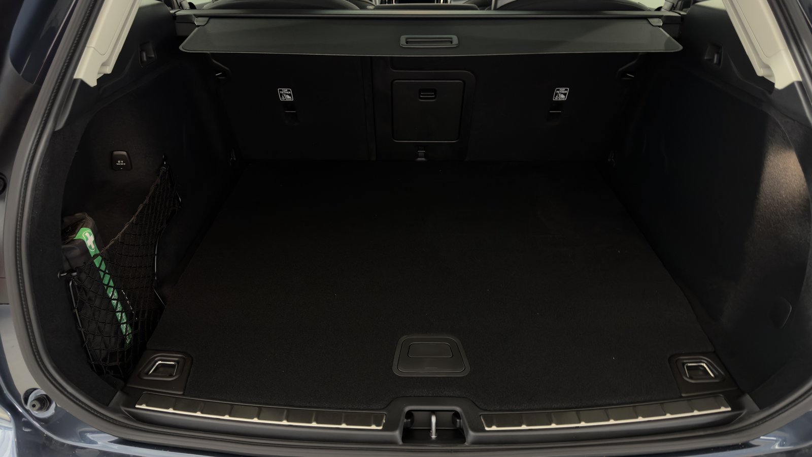 VOLVO XC60 2.0 T6 TE Plus Dark eAWD, Voll-Hybrid Benzin/Elektro, Neuwagen, Automat - 7