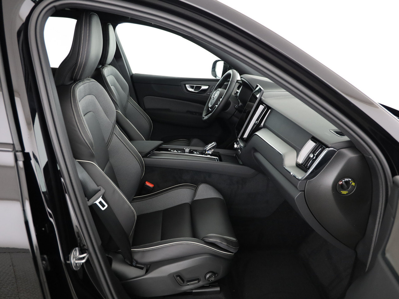 VOLVO XC60 2.0 B5 MH Black Edition A, Hybride Léger Essence/Électricité, Voiture nouvelle, Automatique - 5