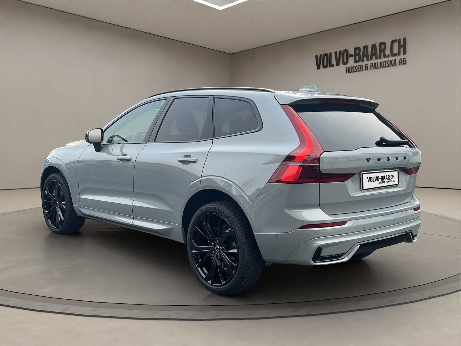 VOLVO XC60 2.0 B5 MH Black Edition AWD, Mild-Hybrid Petrol/Electric, New car, Automatic - 3