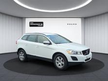 VOLVO XC60 2.4 D4 Momentum AWD S/S, Diesel, Second hand / Used, Manual - 3