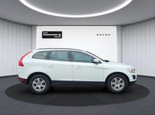 VOLVO XC60 2.4 D4 Momentum AWD S/S, Diesel, Second hand / Used, Manual - 4