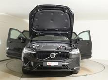 VOLVO XC60 B4 Diesel Mild Hybrid AWD R-Design Geartronic, Mild-Hybrid Diesel/Electric, Second hand / Used, Automatic - 7