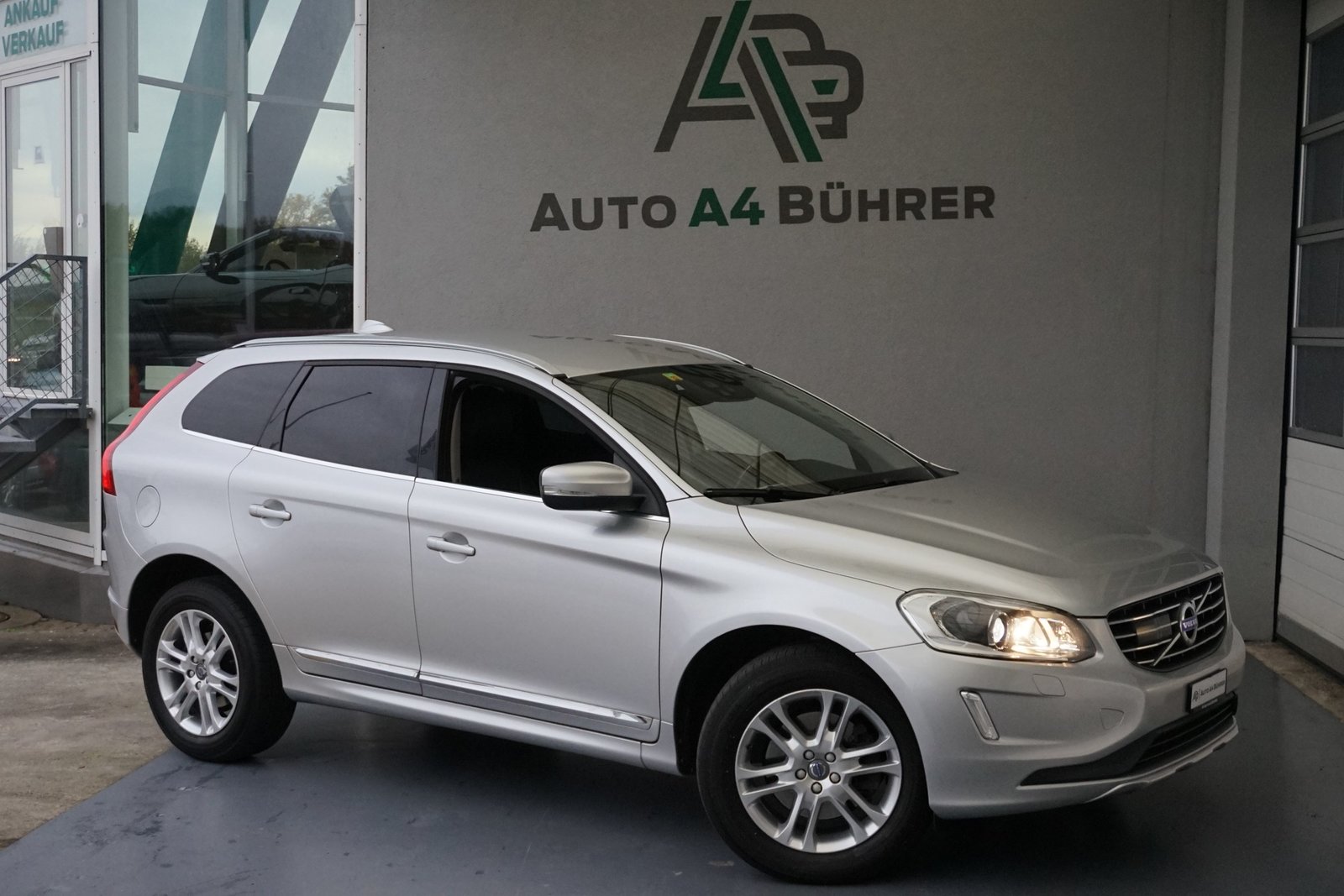 VOLVO XC60 D5 AWD Summum, Diesel, Occasion / Utilisé, Automatique - 4
