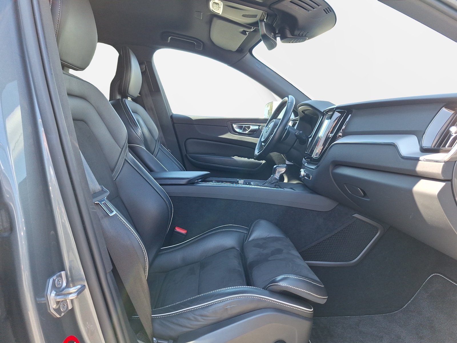 VOLVO XC60 2.0 D5 R-Design AWD, Diesel, Occasion / Gebraucht, Automat - 7