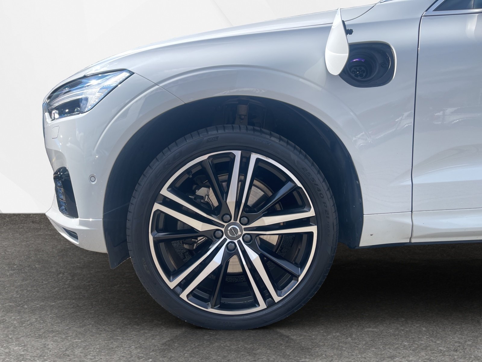 VOLVO XC60 2.0 T8 TE R-Design AWD, Plug-in-Hybrid Benzin/Elektro, Occasion / Gebraucht, Automat - 7