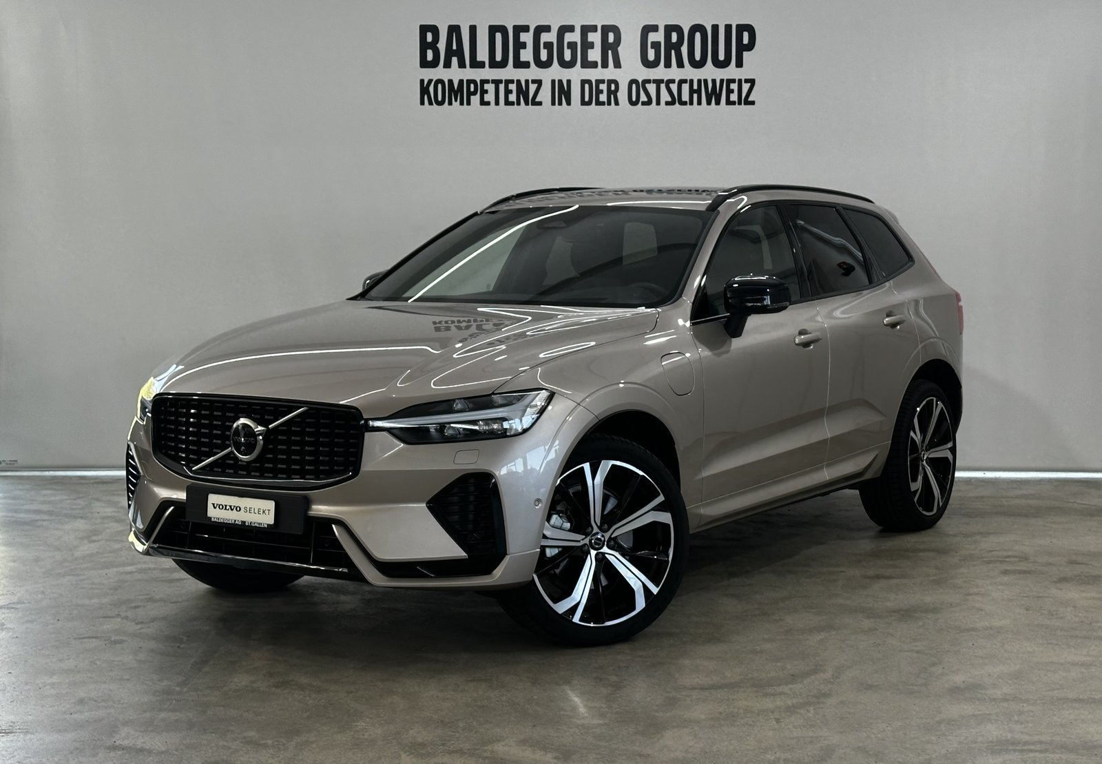 VOLVO XC60 2.0 T6 TE Ultra Dark eAWD