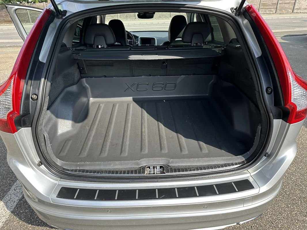 VOLVO XC60 2.4 D5 Summum AWD, Diesel, Second hand / Used, Automatic - 7