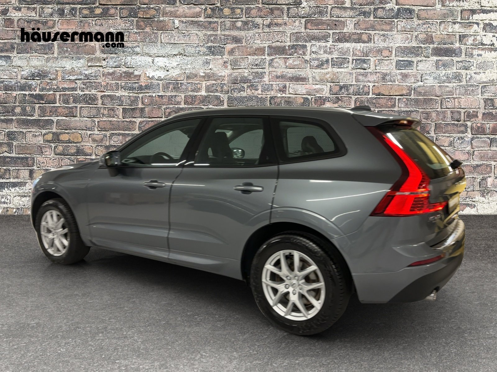VOLVO XC60 2.0 T5 Momentum AWD, Petrol, Second hand / Used, Automatic - 3