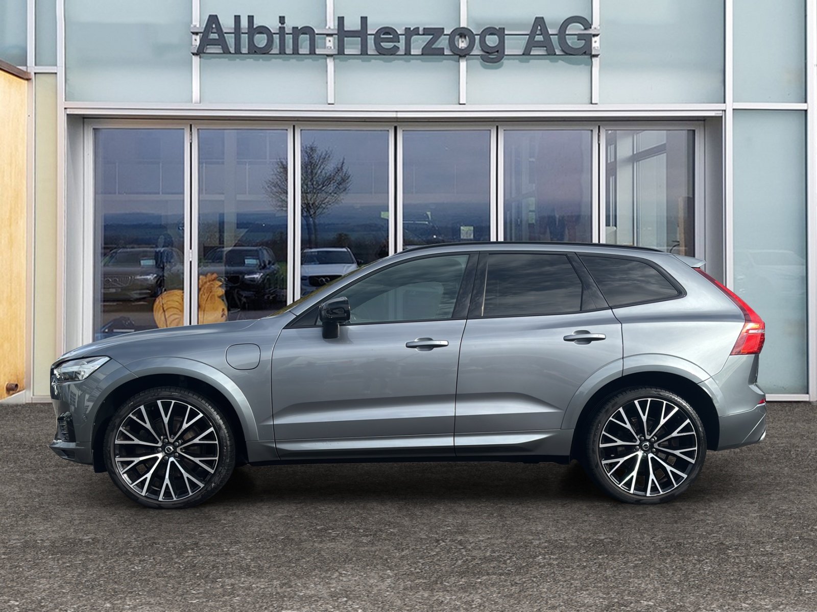 VOLVO XC60 2.0 T8 TE R-Design eAWD, Plug-in-Hybrid Benzin/Elektro, Occasion / Gebraucht, Automat - 2