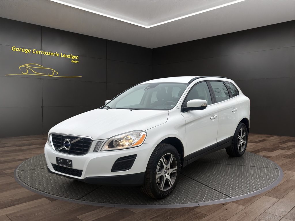 VOLVO XC60 2.4 D5 R-Design AWD, Diesel, Occasioni / Usate, Automatico - 2