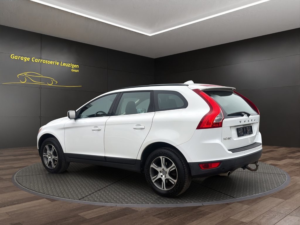 VOLVO XC60 2.4 D5 R-Design AWD, Diesel, Occasioni / Usate, Automatico - 4