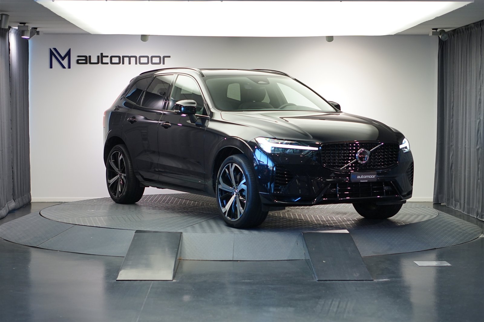 VOLVO XC60 T6 eAWD PluginHybrid Plus Dark Geartronic *CH-Fahrzeug*, Plug-in-Hybrid Benzin/Elektro, Occasion / Gebraucht, Automat - 3