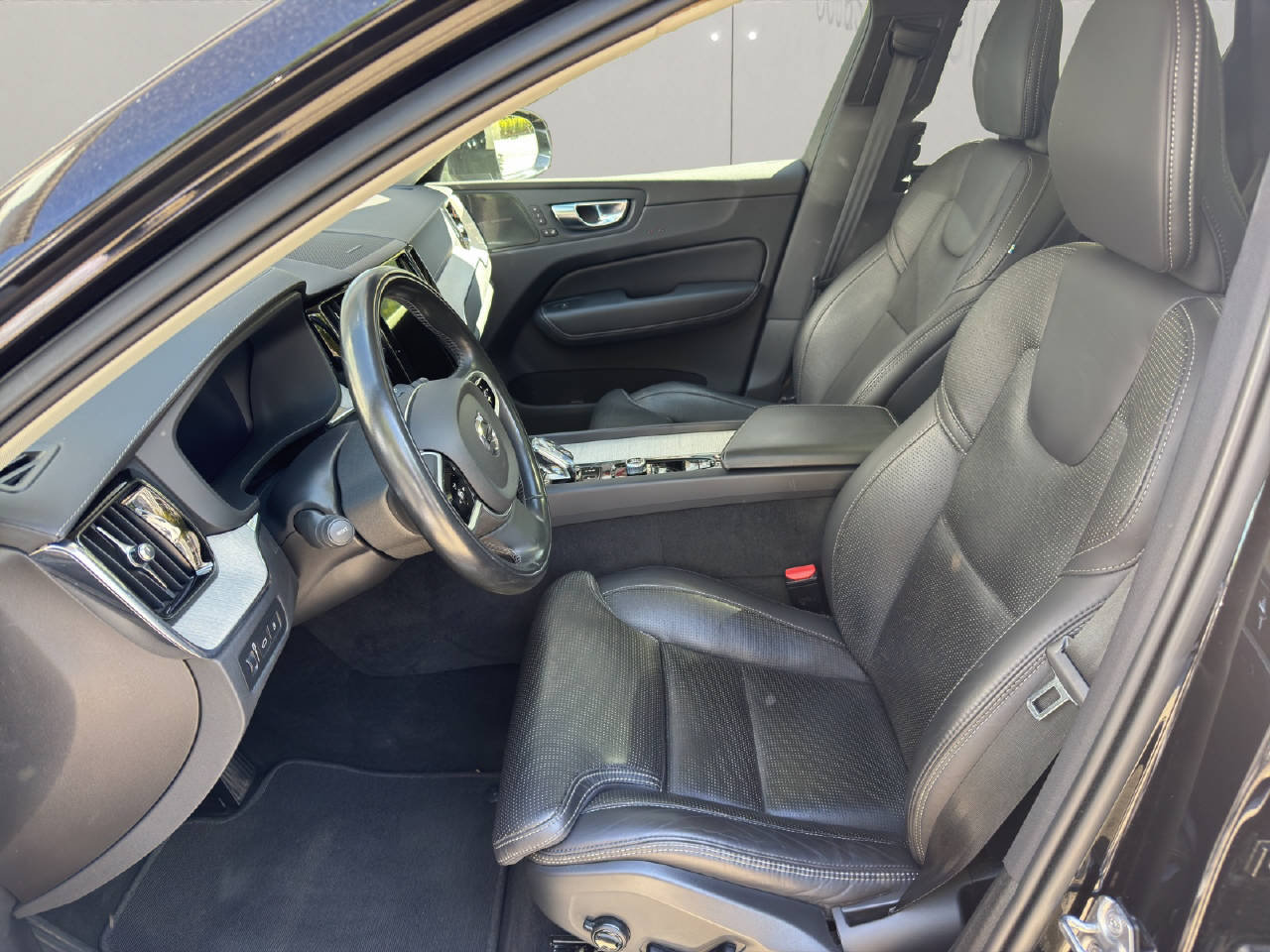 VOLVO XC60 2.0 T8 TE Inscription eAWD, Hybride Rechargeable Essence/Électricité, Occasion / Utilisé, Automatique - 6