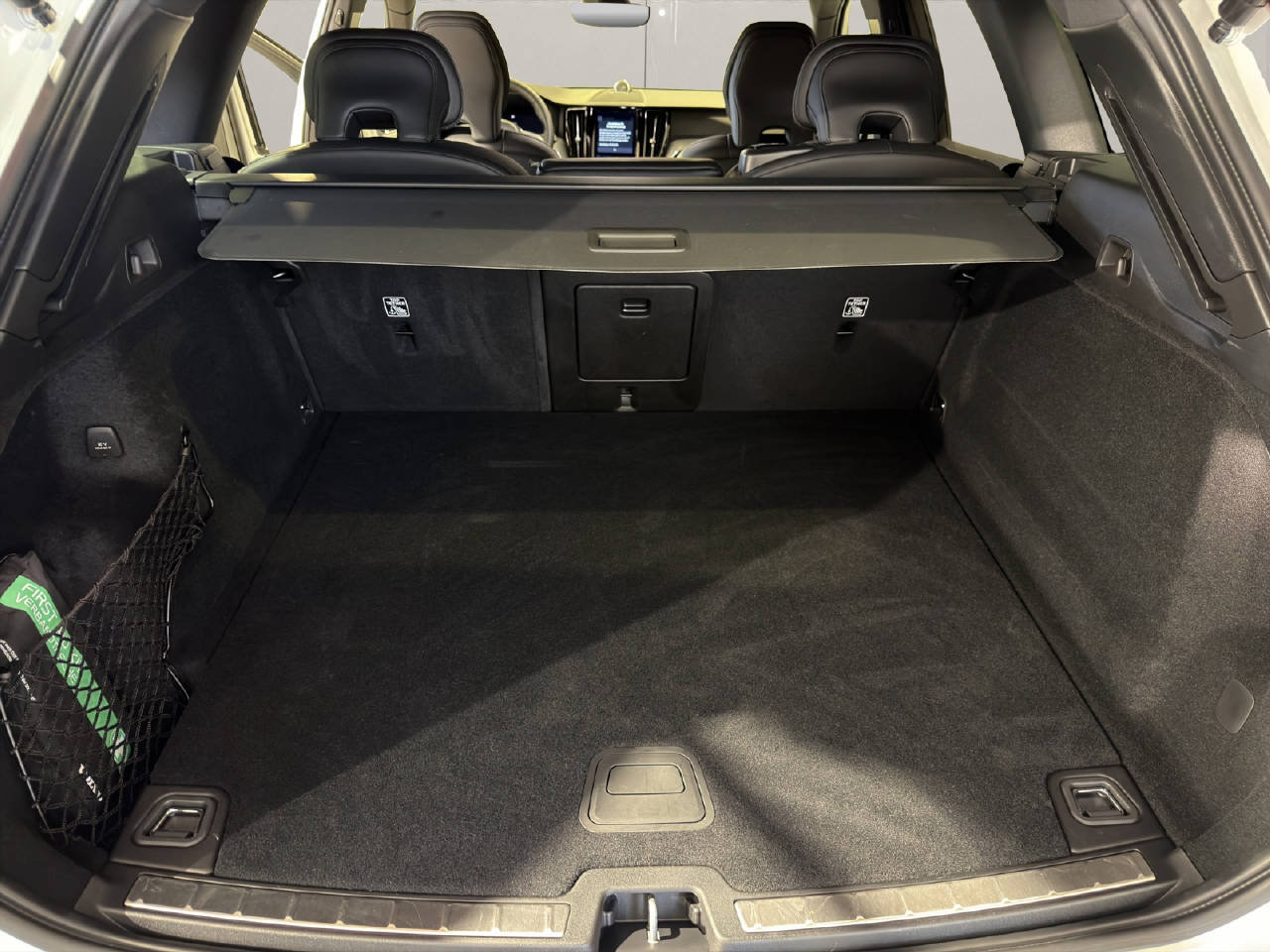 VOLVO XC60 2.0 B6 MH R-Design AWD, Hybride Léger Essence/Électricité, Occasion / Utilisé, Automatique - 7