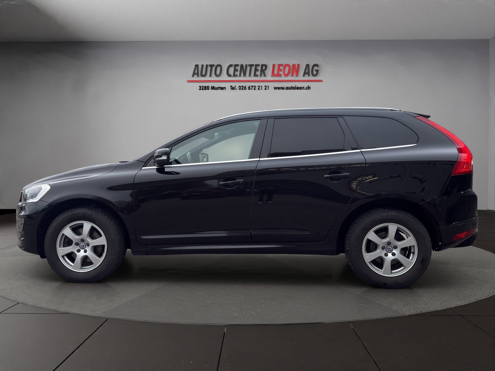 VOLVO XC60 D4 AWD Kinetic R-Design, Diesel, Second hand / Used, Manual - 3