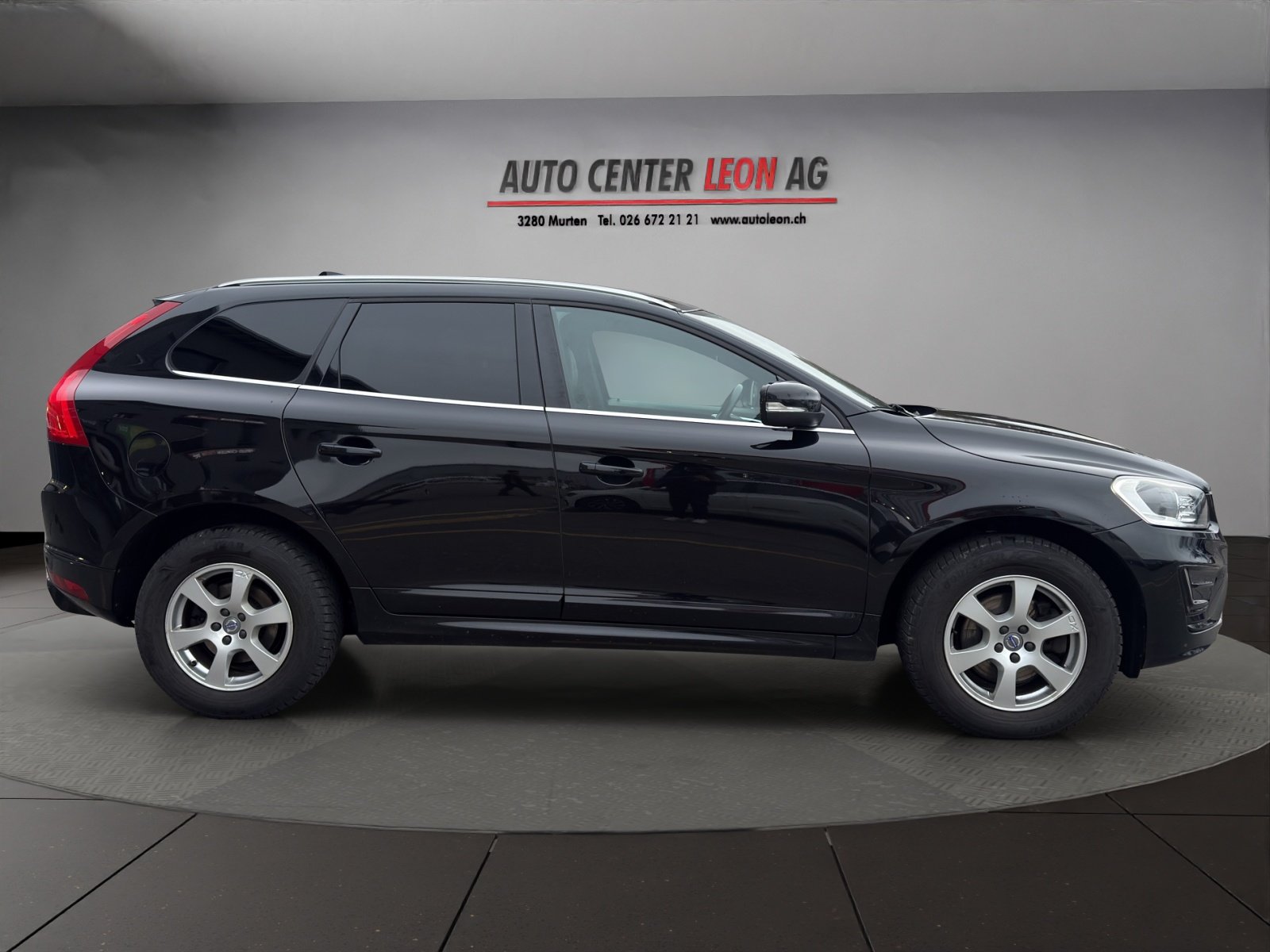 VOLVO XC60 D4 AWD Kinetic R-Design, Diesel, Second hand / Used, Manual - 7