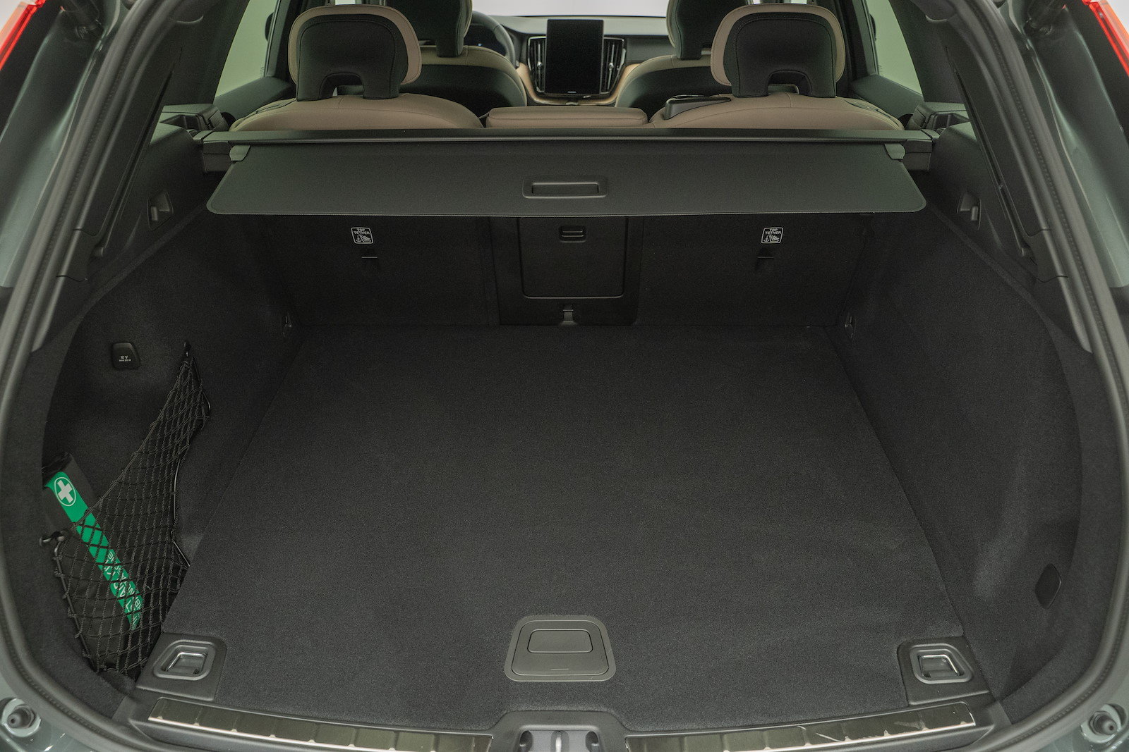 VOLVO XC60 2.0 T6 TE Ultra Dark eAWD, Plug-in-Hybrid Petrol/Electric, Ex-demonstrator, Automatic - 5