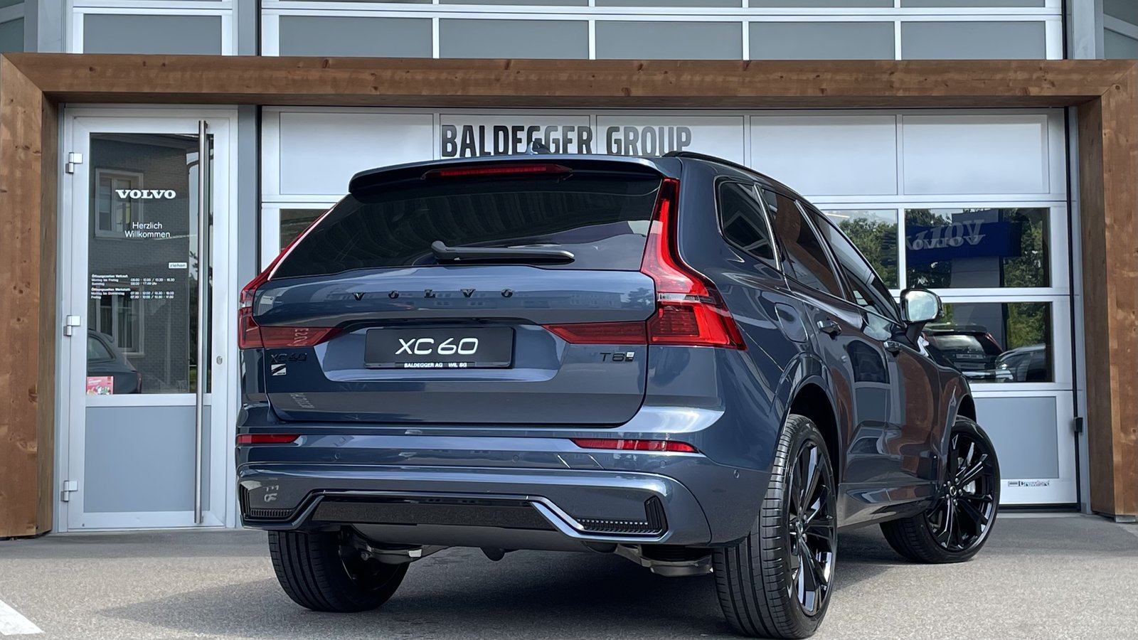 VOLVO XC60 2.0 T6 TE Black Edition e, Hybride Intégral Essence/Électricité, Voiture de démonstration, Automatique - 3