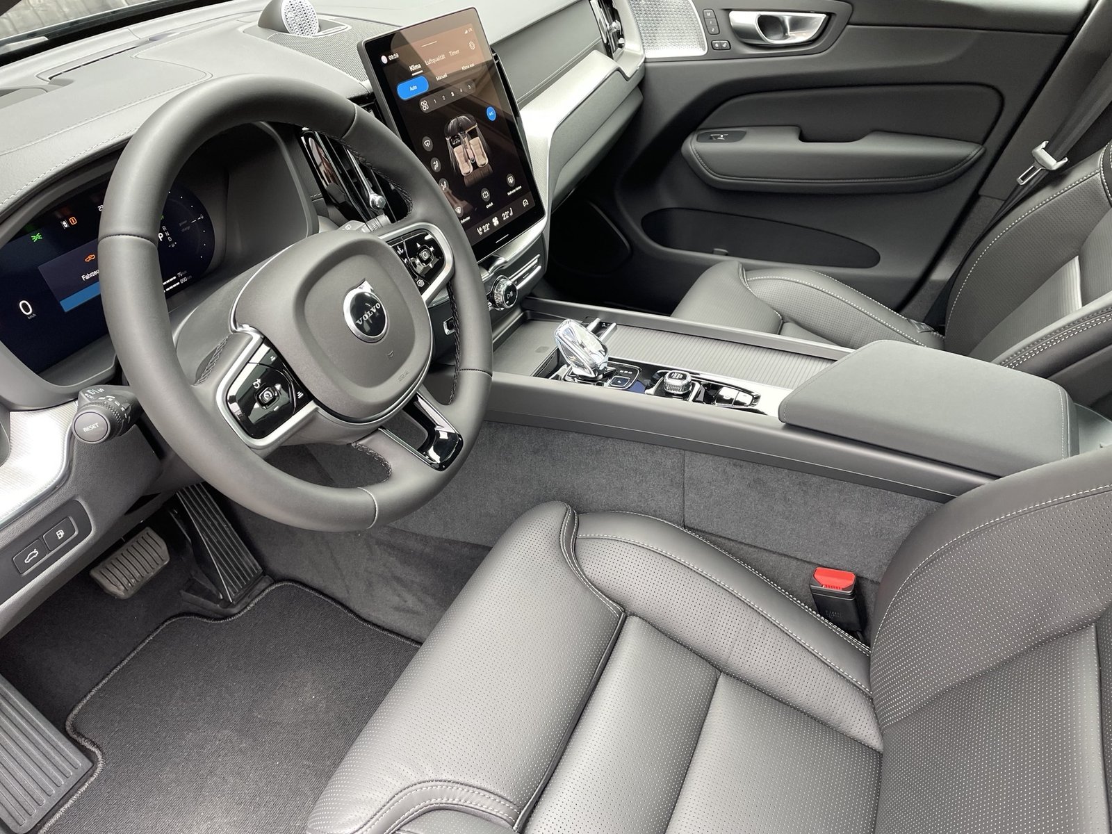 VOLVO XC60 2.0 T6 TE Black Edition e, Hybride Intégral Essence/Électricité, Voiture de démonstration, Automatique - 4