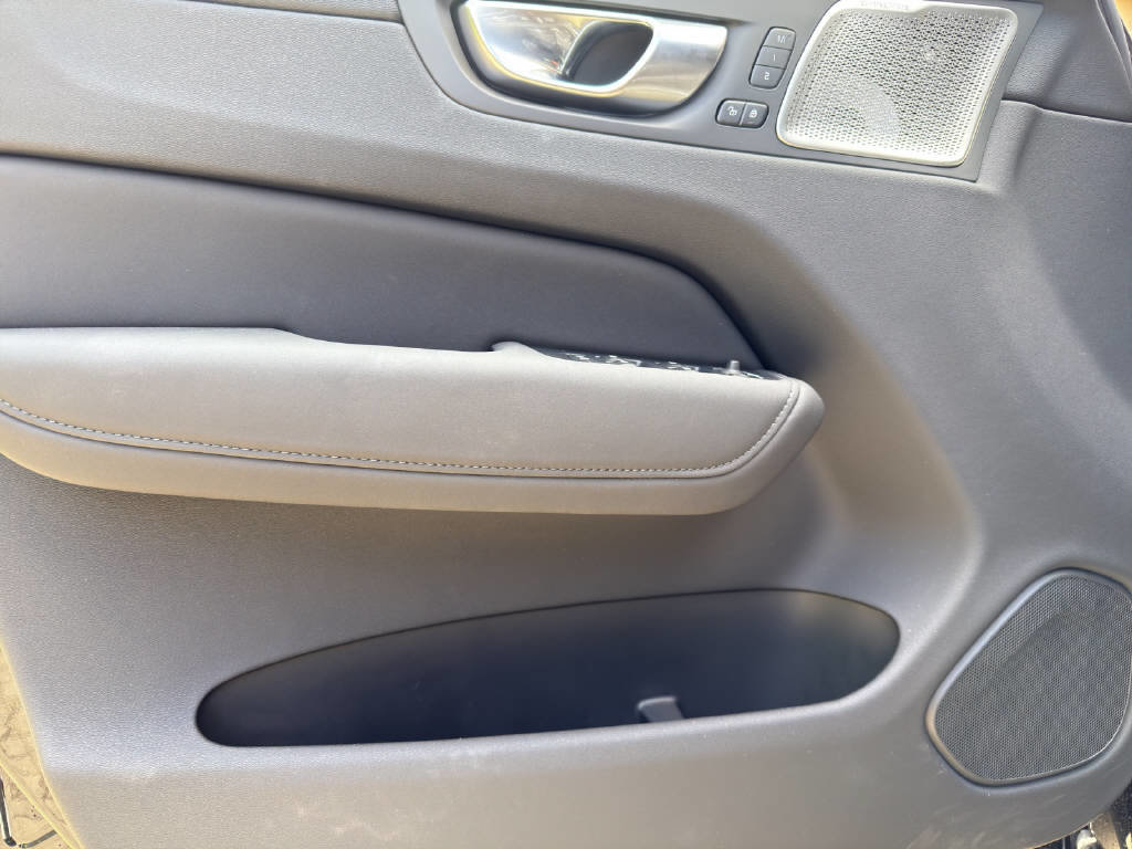 VOLVO XC60 2.0 T8 TE Black Edition eAWD, Plug-in-Hybrid Benzina/Elettrica, Auto dimostrativa, Automatico - 7