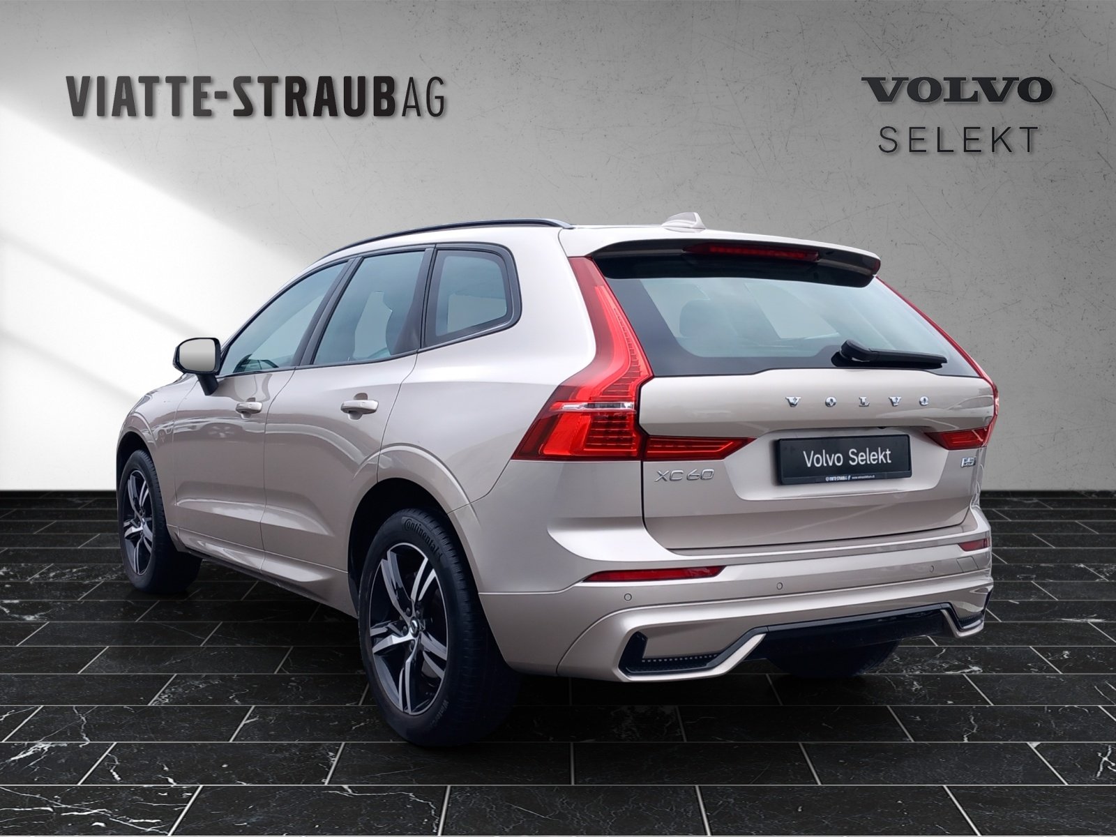VOLVO XC60 2.0 B5 MH Plus Dark AWD, Mild-Hybrid Petrol/Electric, Ex-demonstrator, Automatic - 7