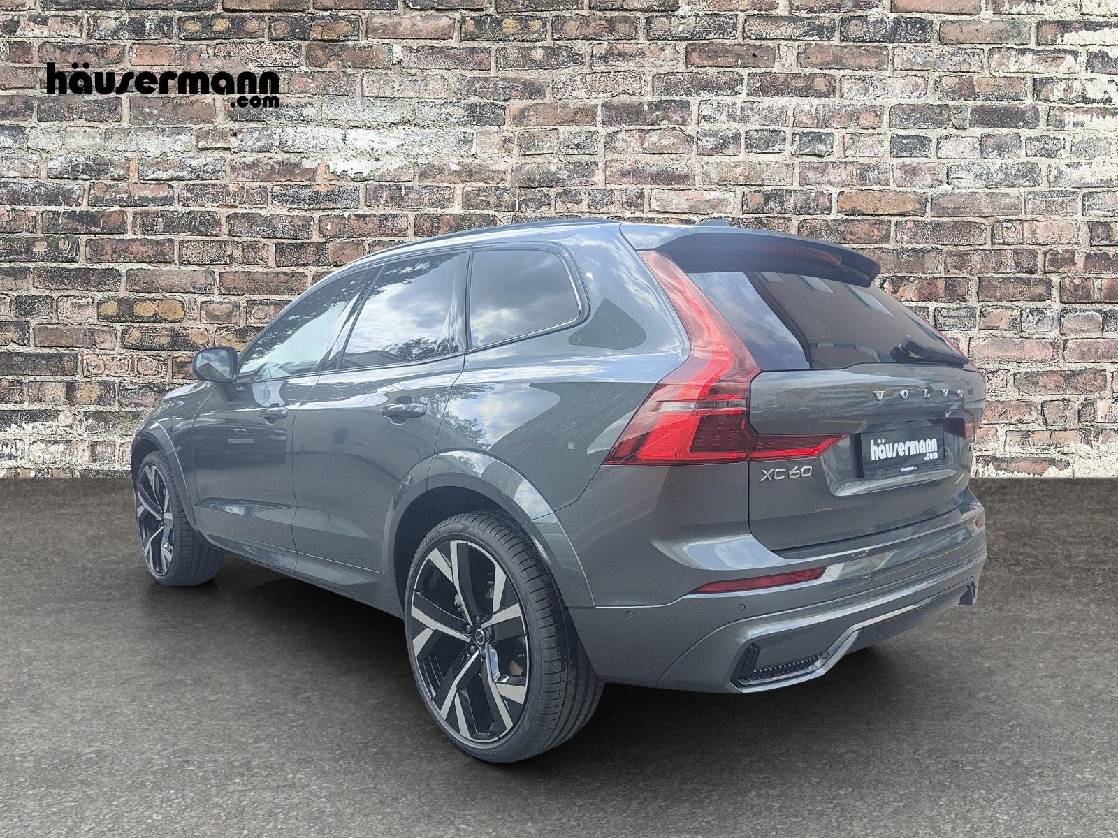 VOLVO XC60 2.0 B5 MH Ultra Dark AWD, Hybride Léger Essence/Électricité, Voiture de démonstration, Automatique - 3