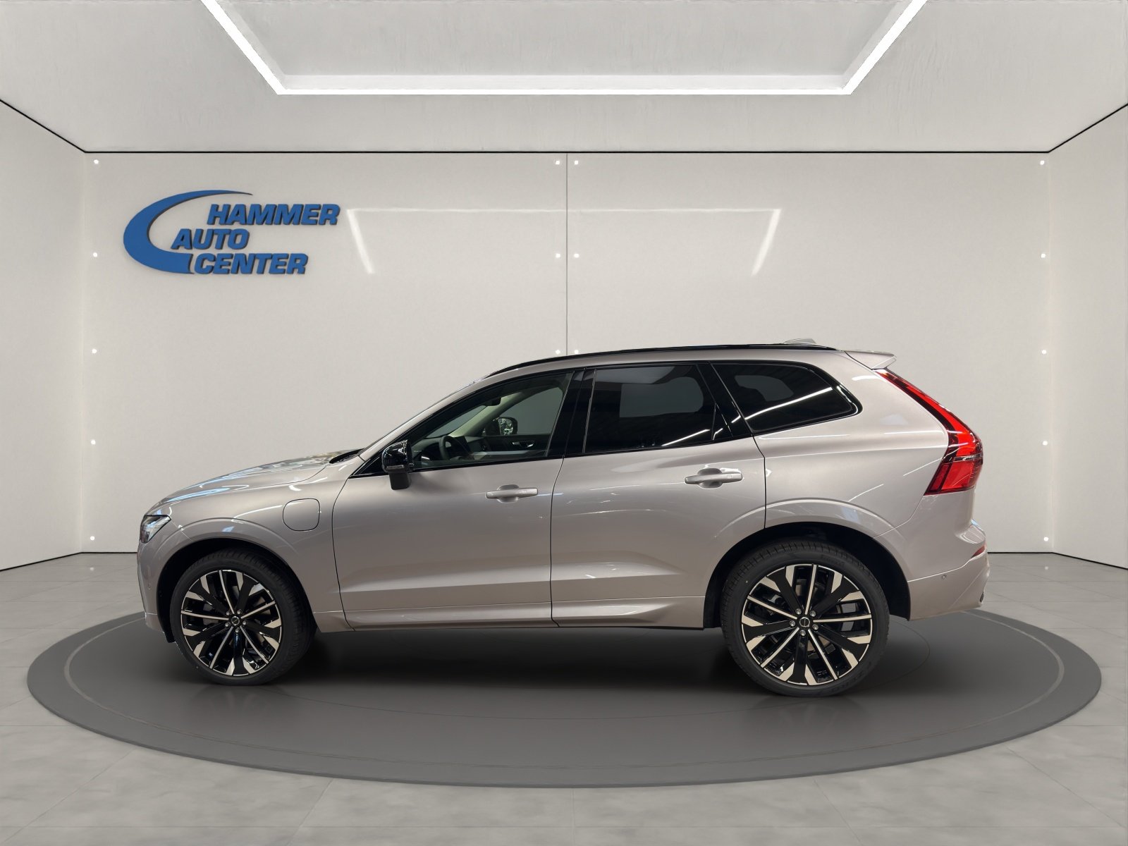 VOLVO XC60 2.0 T8 TE Ultra Dark eAWD, Hybride Rechargeable Essence/Électricité, Voiture de démonstration, Automatique - 3