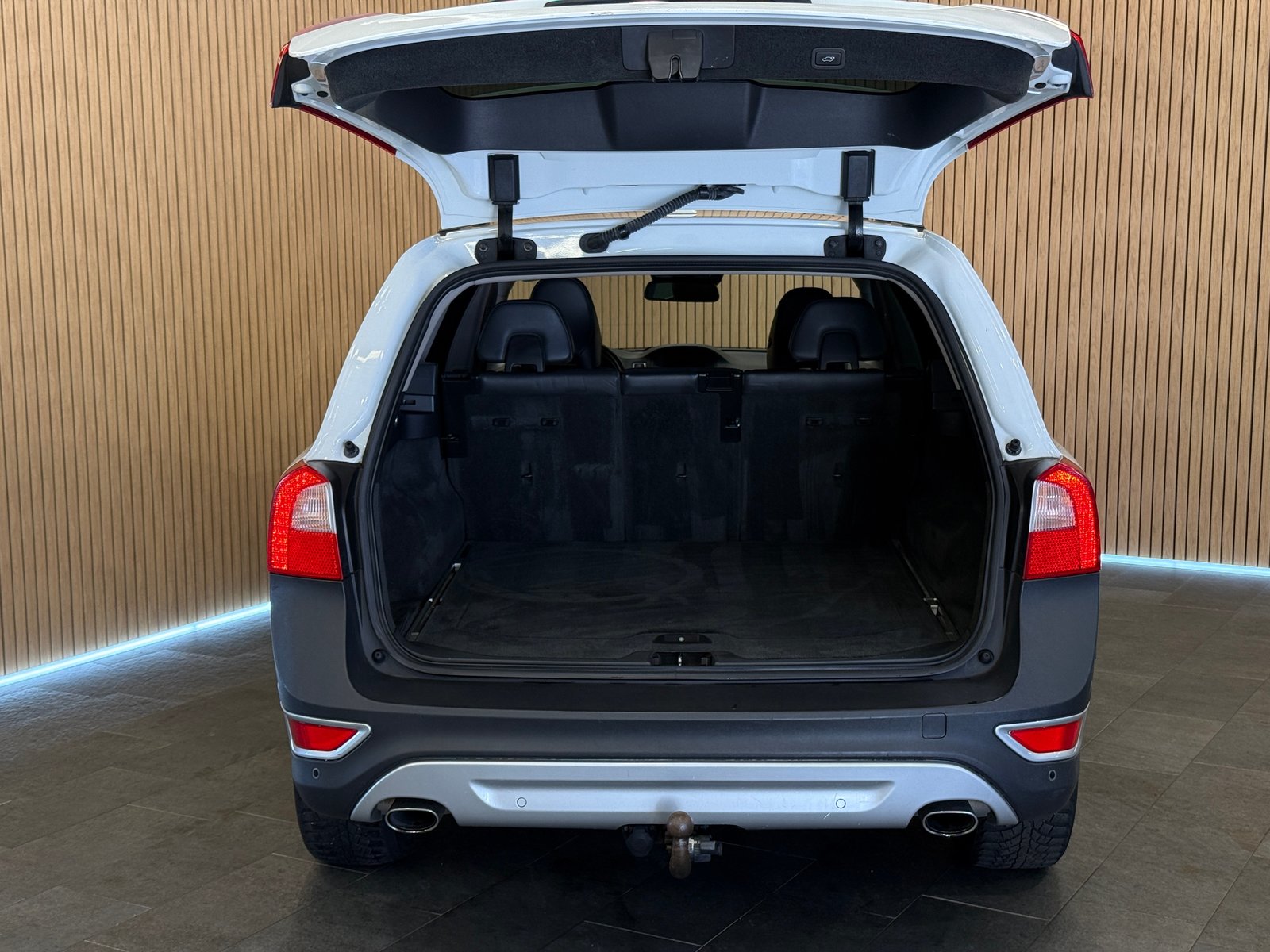 VOLVO XC70 D5 AWD Summum Geartronic, Diesel, Occasion / Utilisé, Automatique - 6