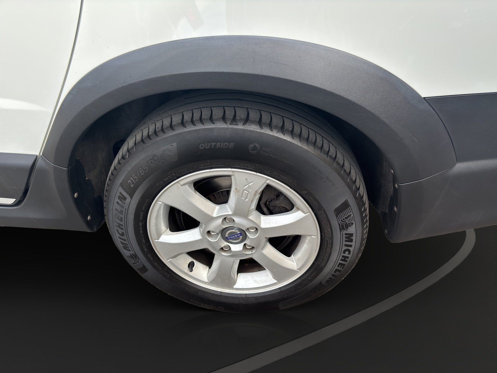 VOLVO XC70 3.0 T6 Kinetic AWD, Benzin, Occasion / Gebraucht, Automatik - 3