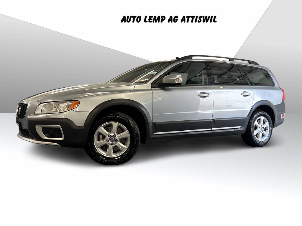 VOLVO XC70 2.4 D5 Momentum AWD