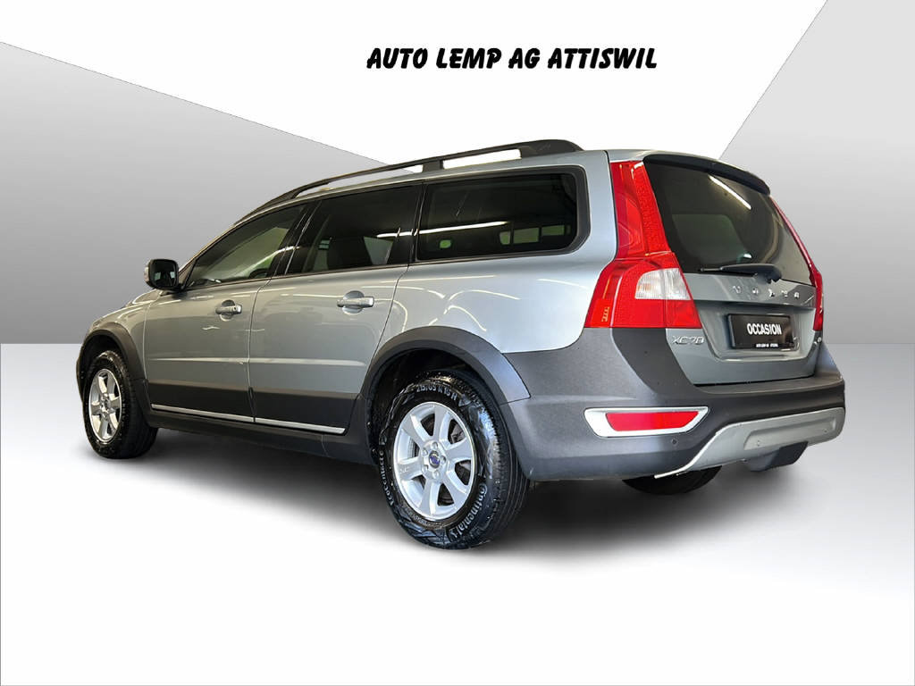 VOLVO XC70 2.4 D5 Momentum AWD, Diesel, Occasion / Utilisé, Automatique - 3