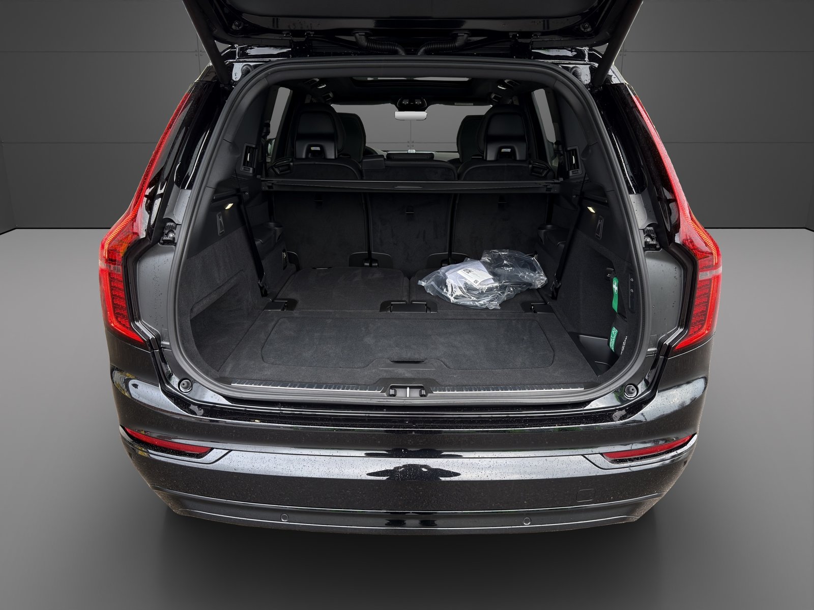 VOLVO XC90 T8 eAWD PluginHybrid Black Edition Ultra Geartron, Plug-in-Hybrid Benzin/Elektro, Neuwagen, Automatik - 4