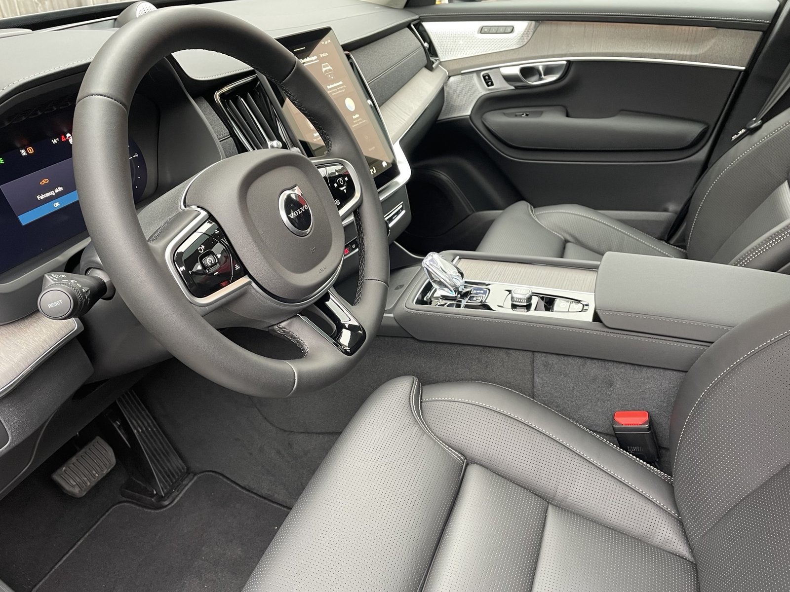 VOLVO XC90 2.0 T8 TE Ultra Dark eAWD, Hybride Intégral Essence/Électricité, Voiture nouvelle, Automatique - 4