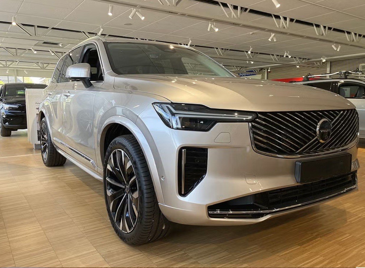 VOLVO XC90 T8 eAWD PluginHybrid Plus Bright Geartronic, Plug-in-Hybrid Petrol/Electric, New car, Automatic - 3