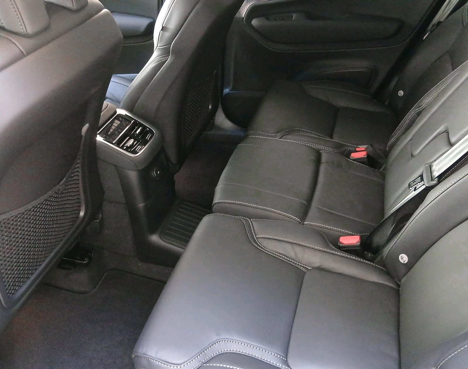VOLVO XC90 2.0 T8 TE Ultra Bright eA, Hybride Integrale Benzina/Elettrica, Auto nuove, Automatico - 4