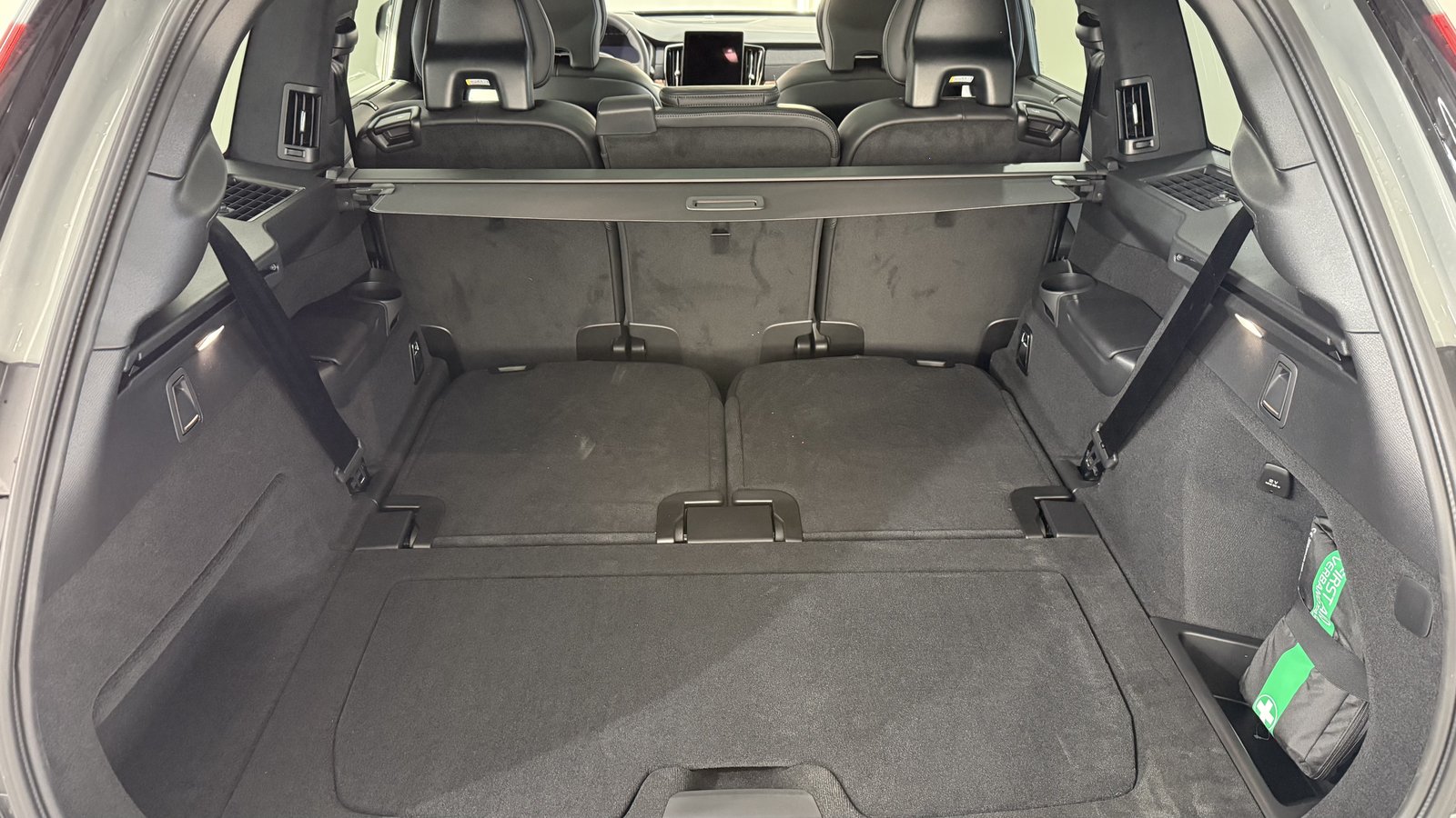 VOLVO XC90 2.0 T8 TE Black Edition e, Hybride Intégral Essence/Électricité, Voiture nouvelle, Automatique - 7