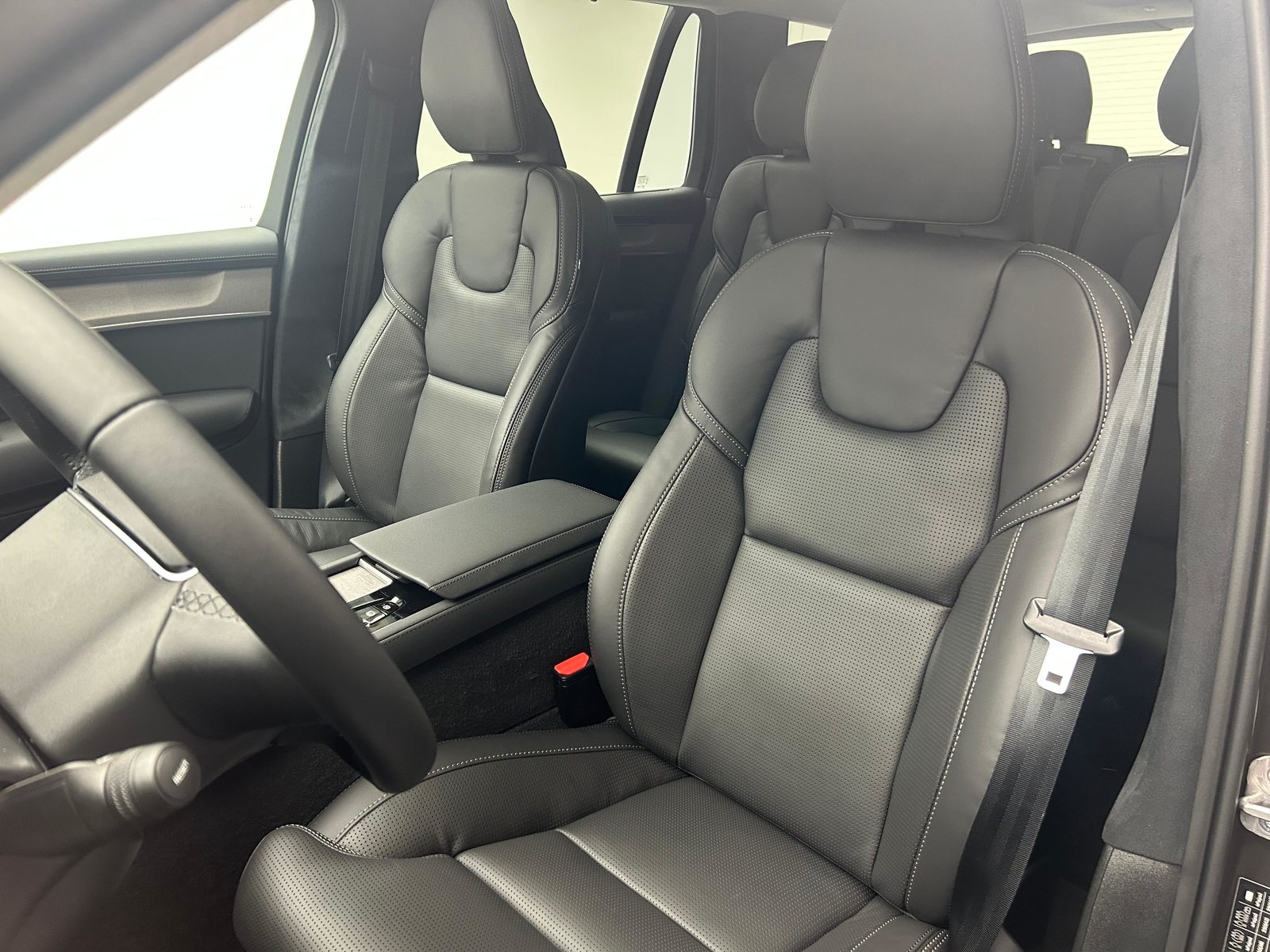 VOLVO XC90 2.0 T8 TE Ultra Bright eAWD, Plug-in-Hybrid Petrol/Electric, New car, Automatic - 4