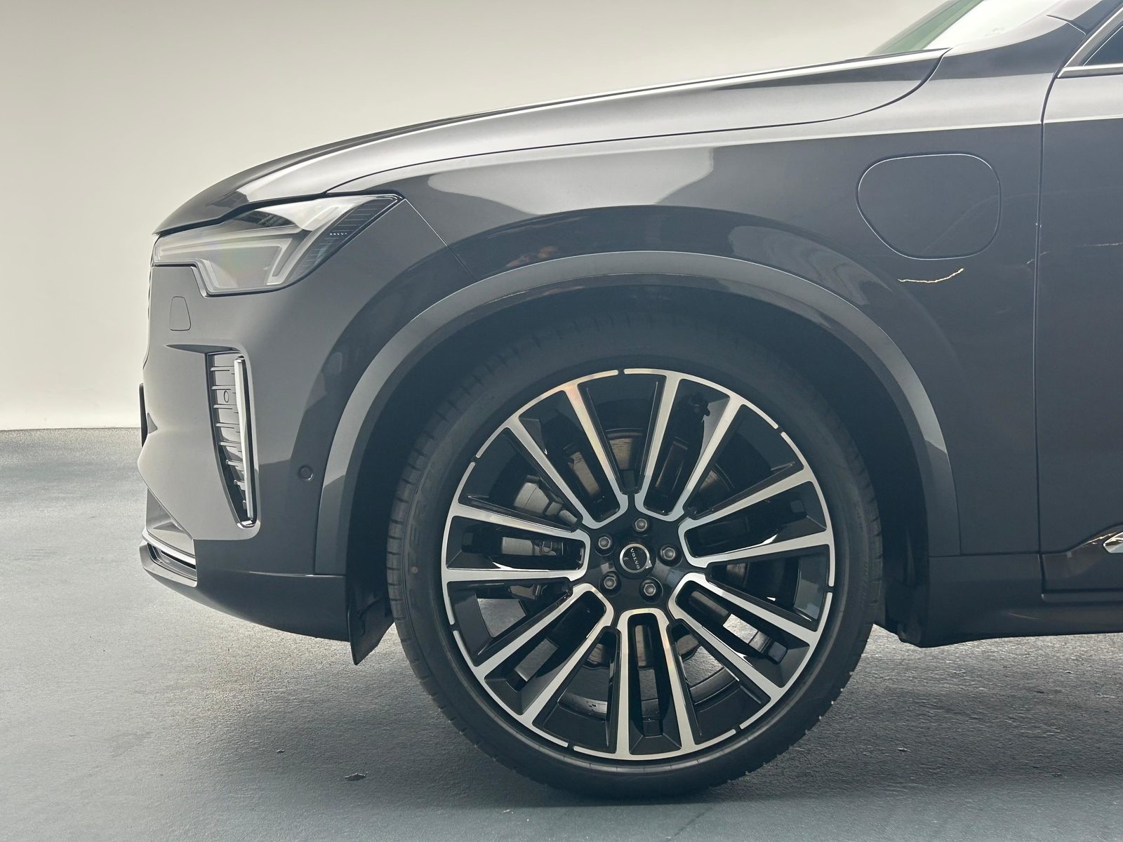 VOLVO XC90 2.0 T8 TE Ultra Bright eAWD, Plug-in-Hybrid Petrol/Electric, New car, Automatic - 7