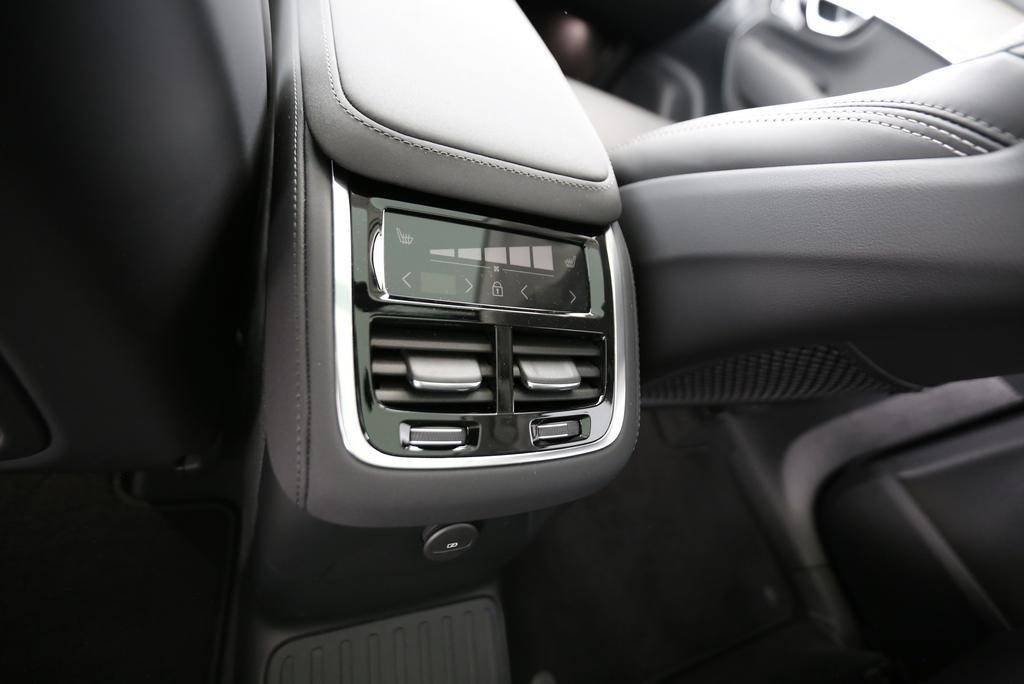 VOLVO XC90 2.0 T8 TE Ultra Dark eAWD, Plug-in-Hybrid Benzin/Elektro, Neuwagen, Automatik - 7
