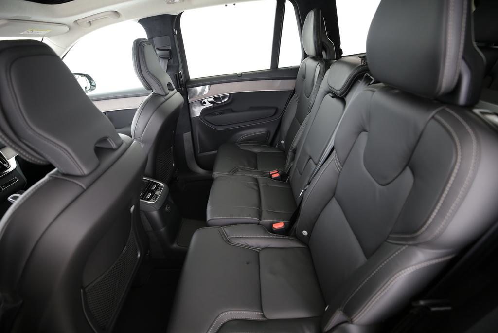 VOLVO XC90 2.0 T8 TE Ultra Dark eAWD, Plug-in-Hybrid Petrol/Electric, New car, Automatic - 7