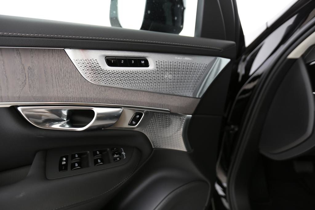 VOLVO XC90 2.0 T8 TE Ultra Dark eAWD, Plug-in-Hybrid Petrol/Electric, New car, Automatic - 7