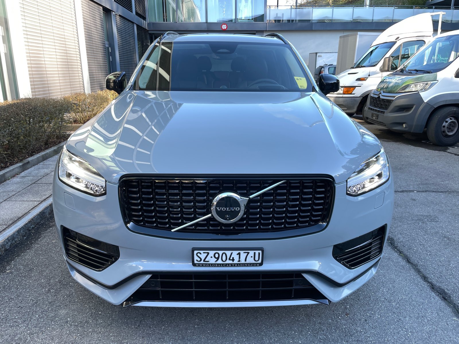 VOLVO XC90 T8 eAWD PluginHybrid Ultra Dark 7-Sitzer Geartron, Plug-in-Hybrid Benzina/Elettrica, Auto nuove, Automatico - 2