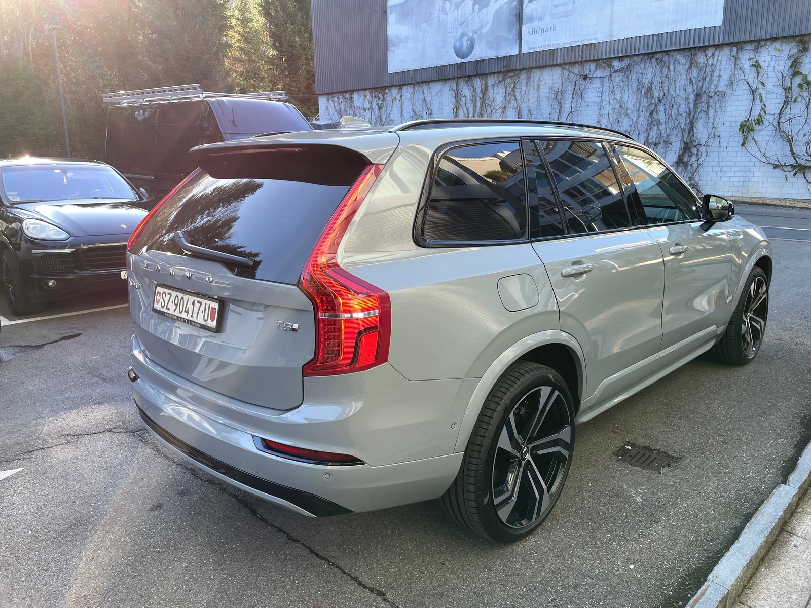 VOLVO XC90 T8 eAWD PluginHybrid Ultra Dark 7-Sitzer Geartron, Plug-in-Hybrid Benzina/Elettrica, Auto nuove, Automatico - 4