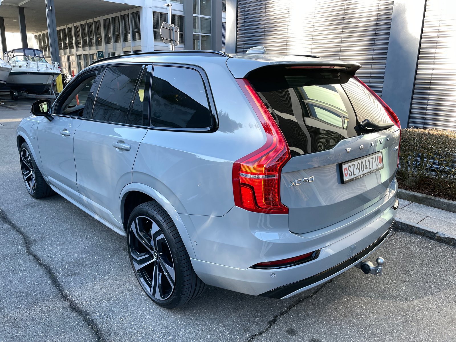 VOLVO XC90 T8 eAWD PluginHybrid Ultra Dark 7-Sitzer Geartron, Plug-in-Hybrid Benzina/Elettrica, Auto nuove, Automatico - 7