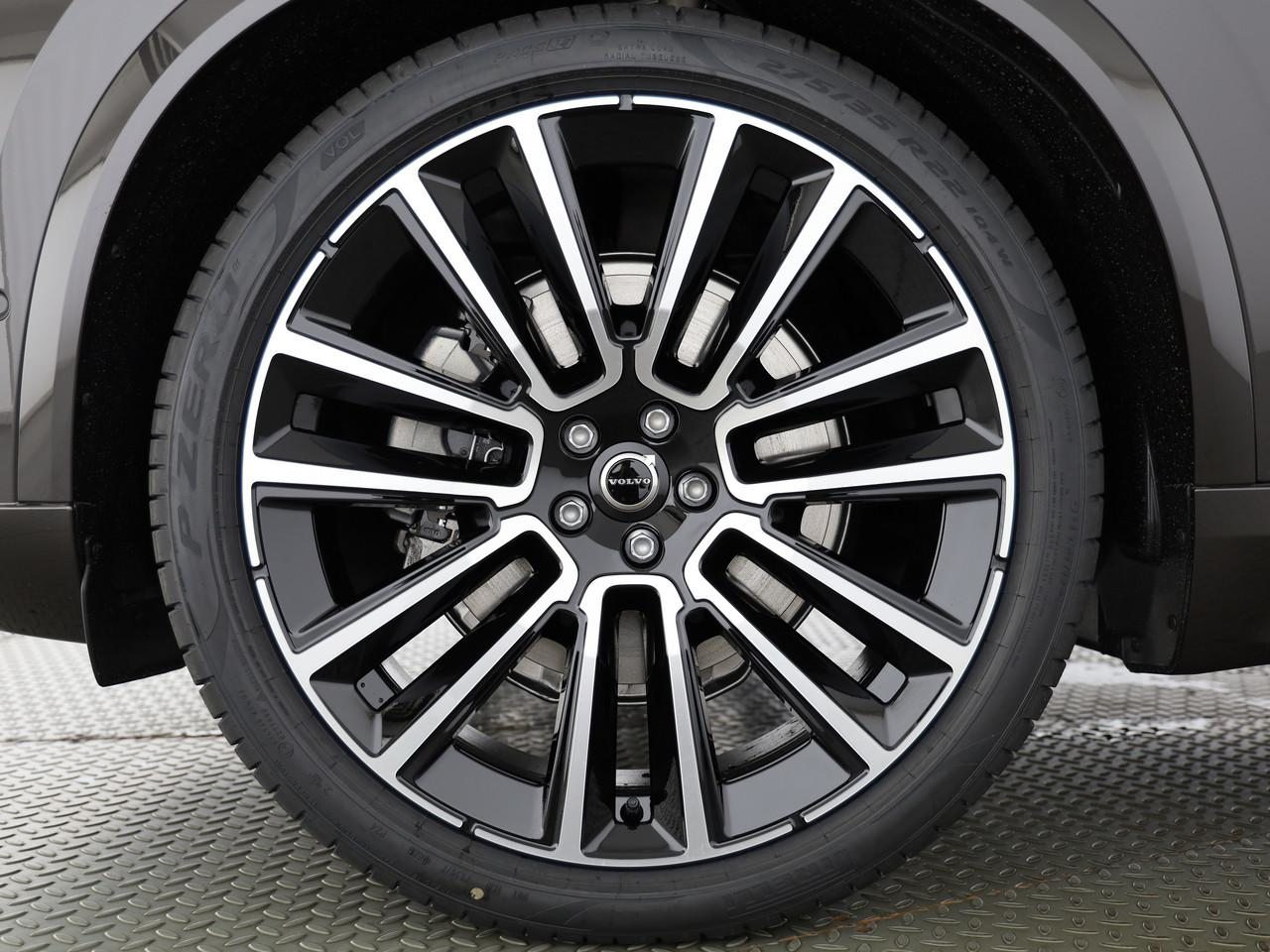 VOLVO XC90 2.0 B5 MH Ultra Dark AWD, Mild-Hybrid Benzin/Elektro, Neuwagen, Automatik - 6
