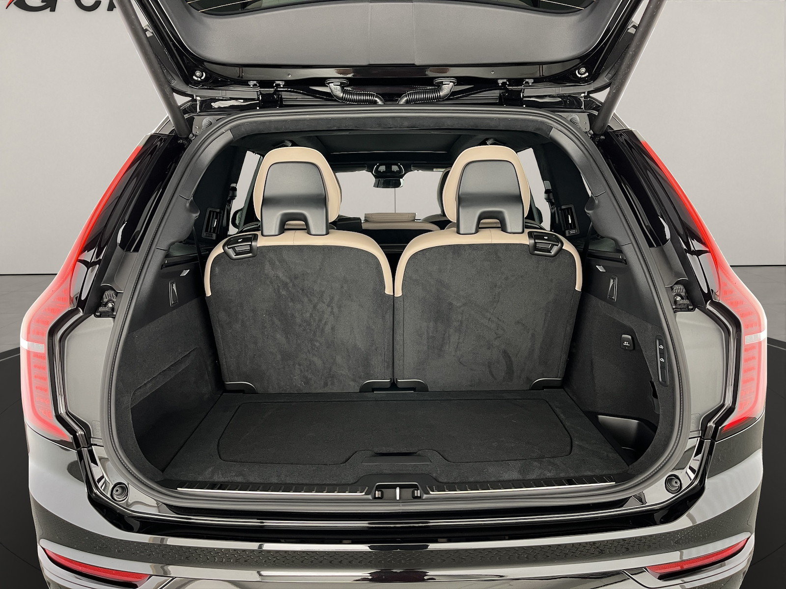 VOLVO XC90 2.0 T8 TE Ultra Dark eAWD, Hybride Rechargeable Essence/Électricité, Voiture nouvelle, Automatique - 6