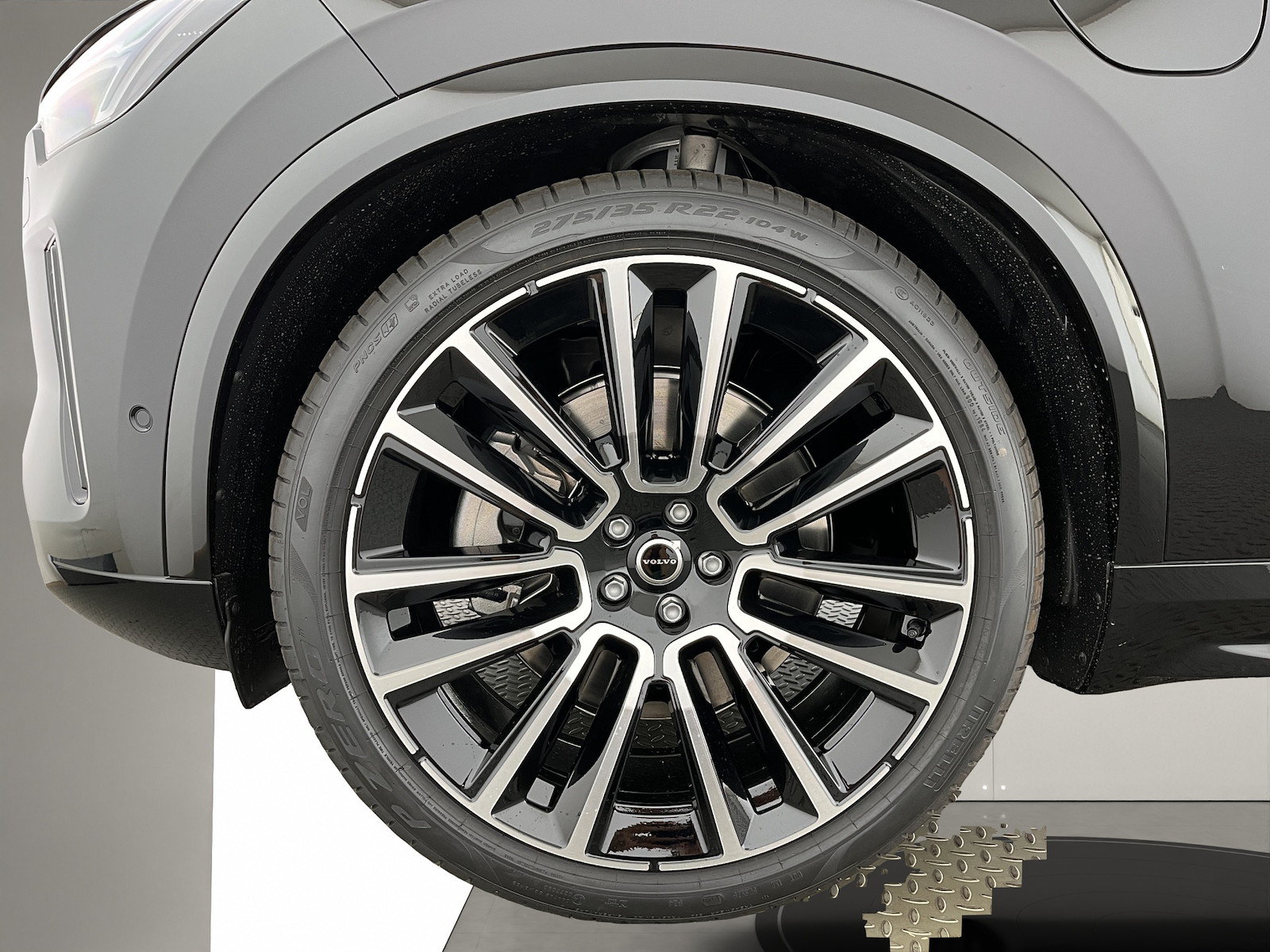 VOLVO XC90 2.0 T8 TE Ultra Dark eAWD, Hybride Rechargeable Essence/Électricité, Voiture nouvelle, Automatique - 7