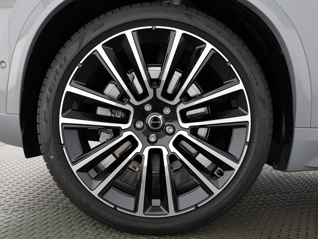 VOLVO XC90 2.0 B5 MH Black Edition AWD, Mild-Hybrid Petrol/Electric, New car, Automatic - 6