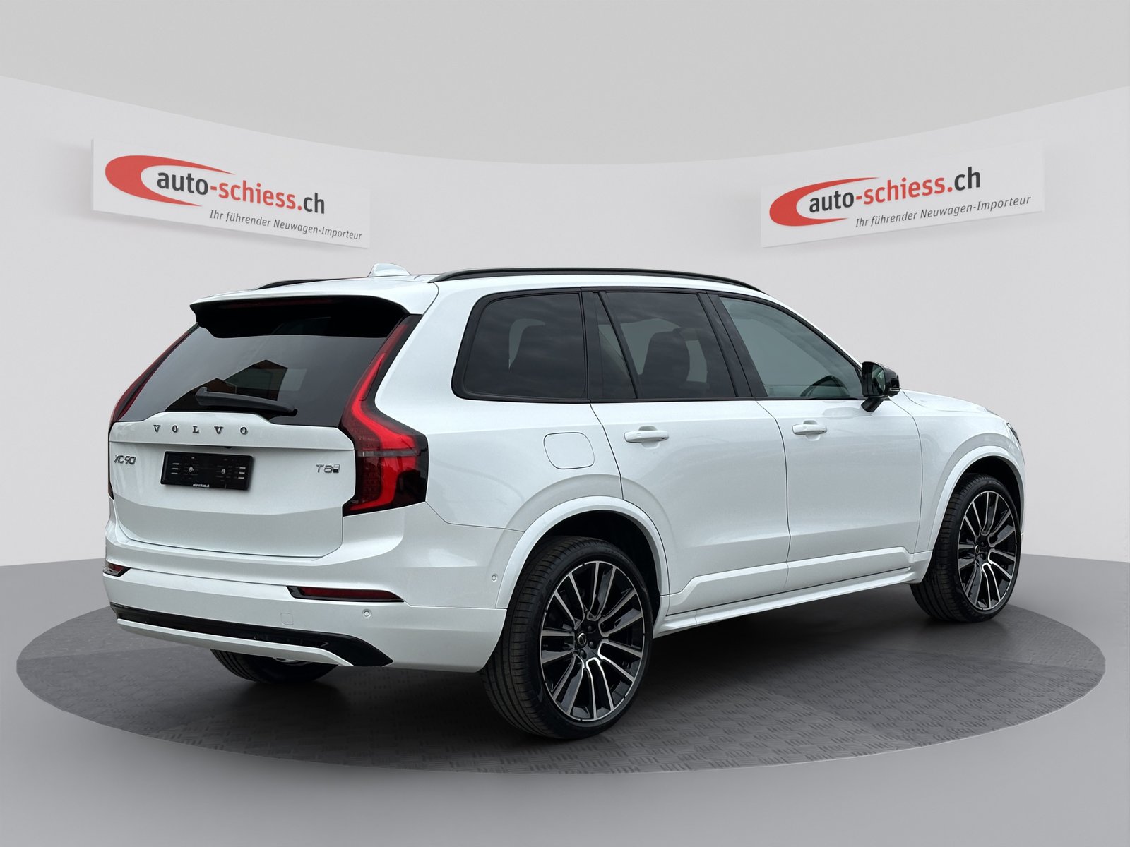 VOLVO XC90 T8 eAWD 7Pl. Plus Dark PluginHybrid Geartronic, Plug-in-Hybrid Benzin/Elektro, Neuwagen, Automatik - 5