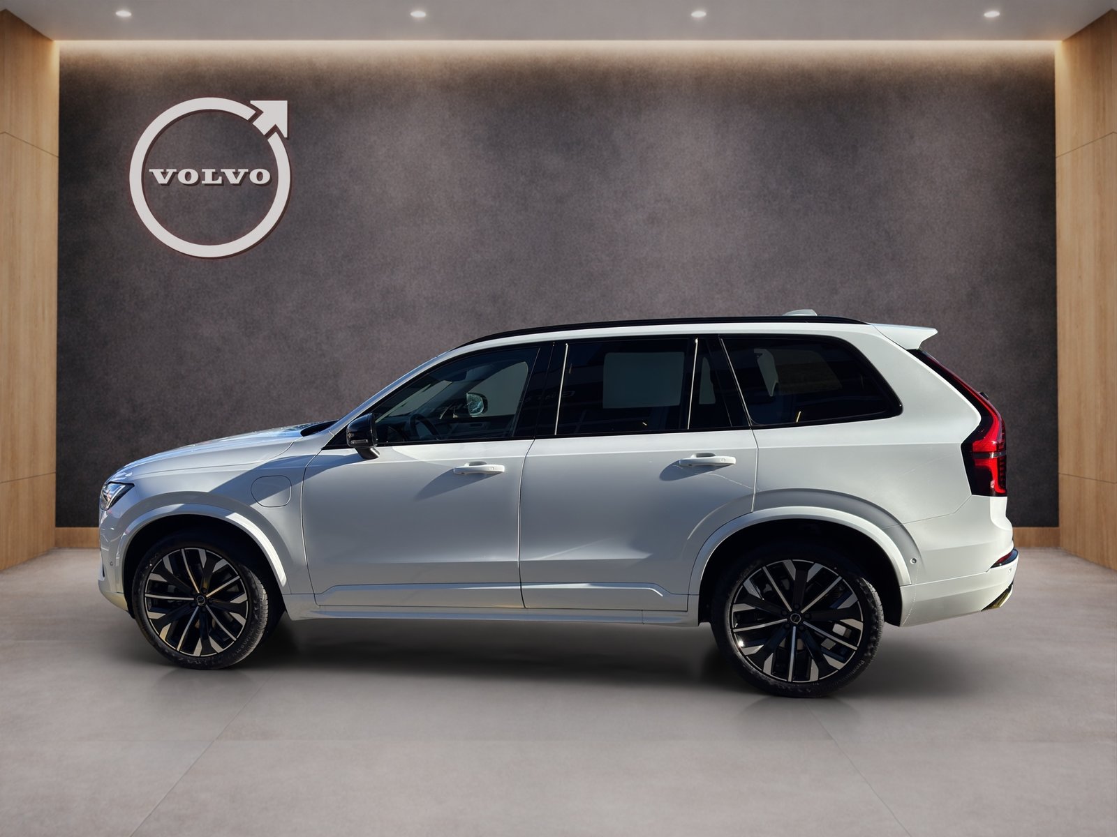 VOLVO XC90 2.0 T8 TE Plus Dark eAWD, Plug-in-Hybrid Benzina/Elettrica, Auto nuove, Automatico - 3